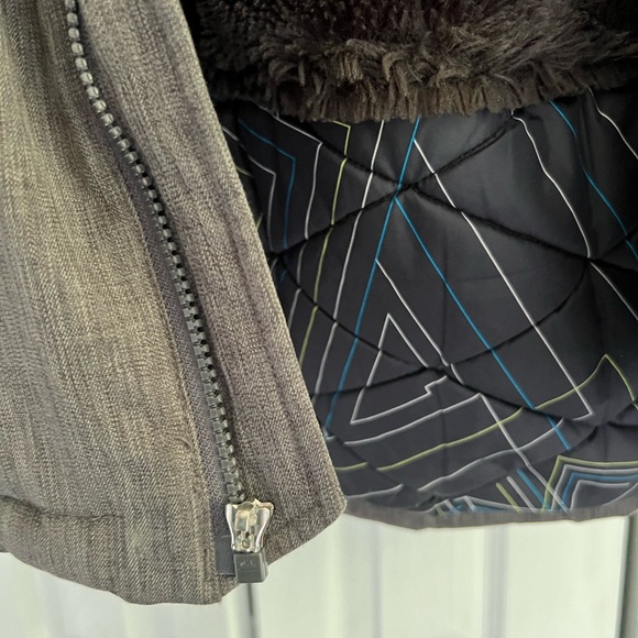 TNA The Summit Parka - Picture 4 of 4